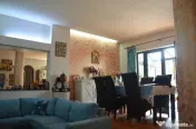 Apartament cu trei camere situat in Busteni 