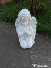 Ingerasi pentru curte/ cimitir 