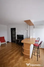 3 camere Câmpia Libertății, parcare, an 1966, 68 mp, reno