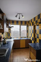 3 camere Câmpia Libertății, parcare, an 1966, 68 mp, reno