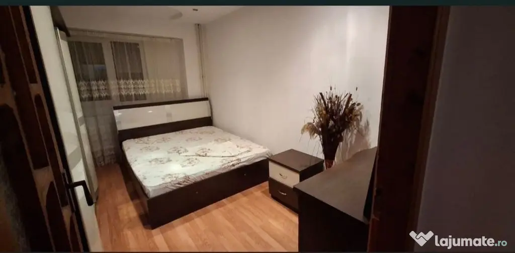 De inchiriat apartament 3 camere, Micro 20, 2100 lei