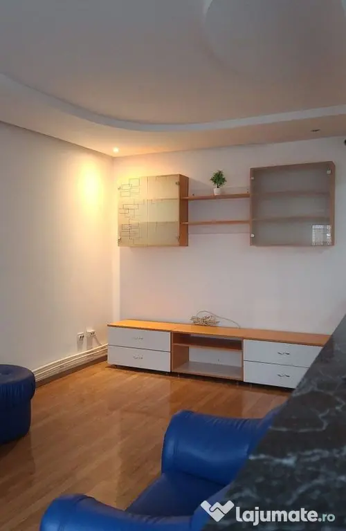 De inchiriat apartament 3 camere, Micro 20, 2100 lei