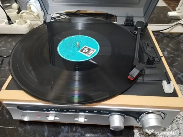 Pick-up cu radio stereo Watson