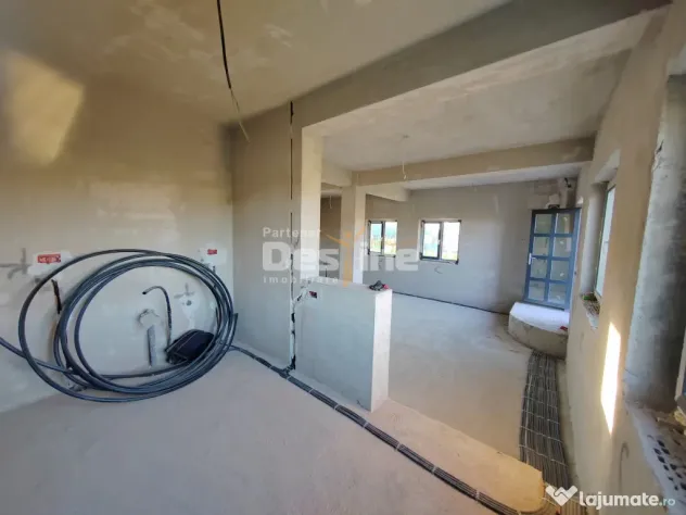 COMISION 0% Casă individuală 3 camere 2 bai 500mp teren Lu