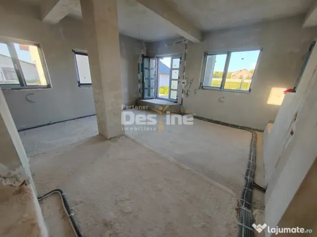 COMISION 0% Casă individuală 3 camere 2 bai 500mp teren Lu