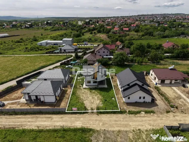 COMISION 0% Casă individuală 3 camere 2 bai 500mp teren Lu
