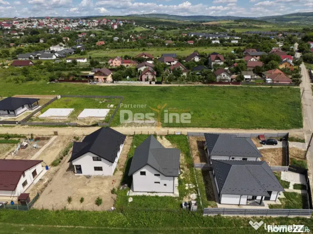 COMISION 0% Casă individuală 3 camere 2 bai 500mp teren Lu