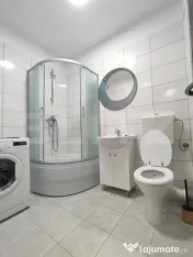 Apartament o camera, 34mp, parcare, zona Florilor 
