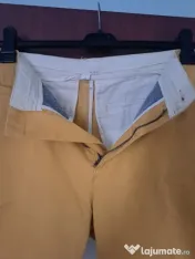 pantaloni scurti 