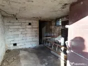 Casă la rRșu cu Livadă, Teren 1000 mp. Gemenea Brătule? 