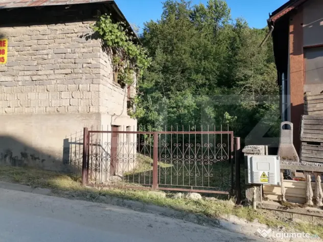 Casă la rRșu cu Livadă, Teren 1000 mp. Gemenea Brătule?