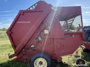 Vând presă new holland 841 