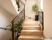 Vila distinctiva,2 intrari separate:locuire multifamiliala,a 