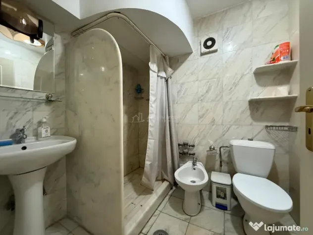 #206;nchiriere Apartament 3 camere Unirii Pia#539;a Alb#259;