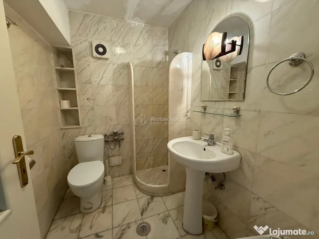 #206;nchiriere Apartament 3 camere Unirii Pia#539;a Alb#259;