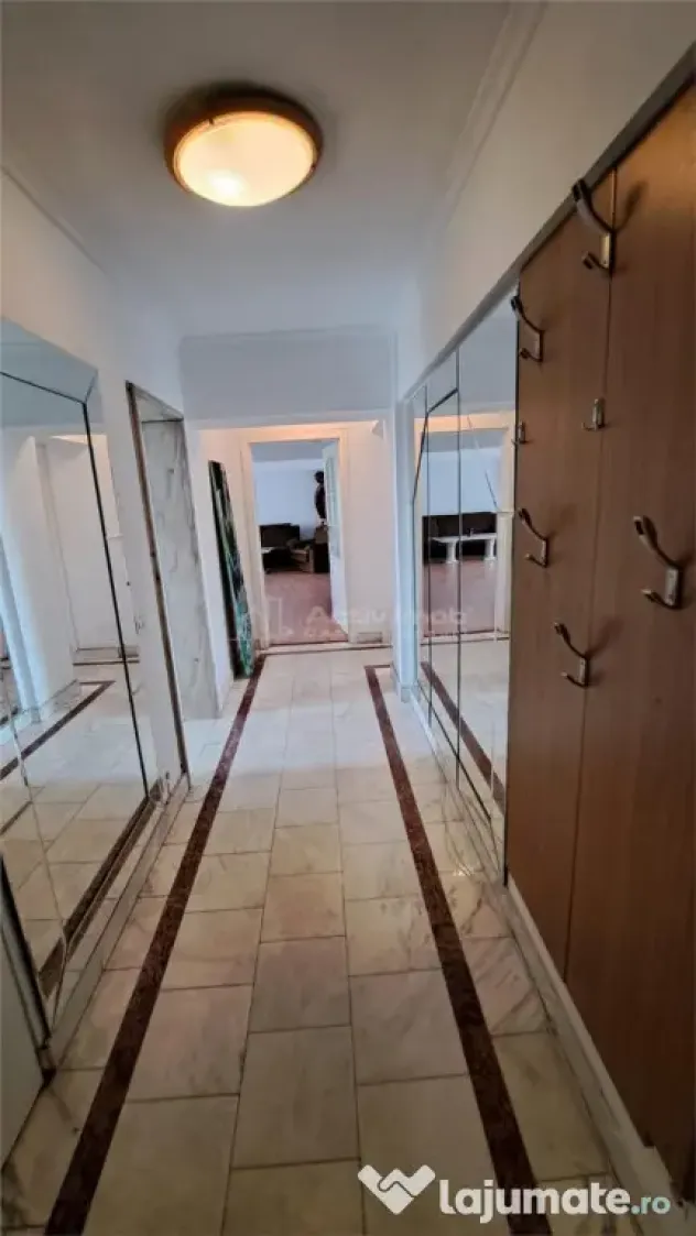 #206;nchiriere Apartament 3 camere Unirii Pia#539;a Alb#259;