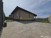 Casa parter- bucatarie inchisa- 3 camere- pod - beci 