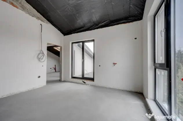 Casa se preda finisata - 4 bai -3 dormitoare - curte - parca