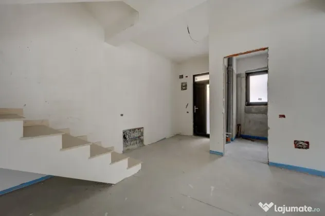 Casa se preda finisata - 4 bai -3 dormitoare - curte - parca