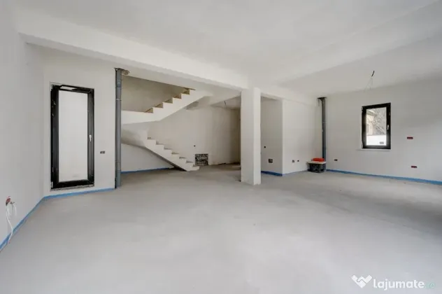 Casa se preda finisata - 4 bai -3 dormitoare - curte - parca