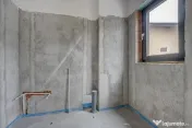 Casa se preda finisata - 4 bai -3 dormitoare - curte - parca 