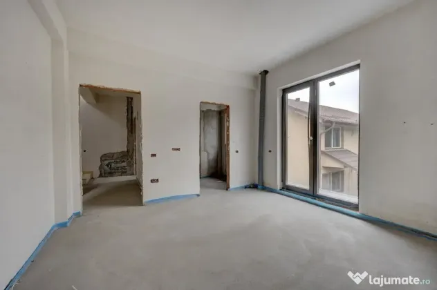 Casa se preda finisata - 4 bai -3 dormitoare - curte - parca