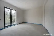 Casa se preda finisata - 4 bai -3 dormitoare - curte - parca 