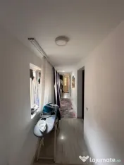 Casa de vanzare, 3 camere, situata in zona CET