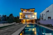 Casa TA de pe malul lacului Mogosoaia | Piscina | Deschidere