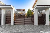 Casa TA de pe malul lacului Mogosoaia | Piscina | Deschidere