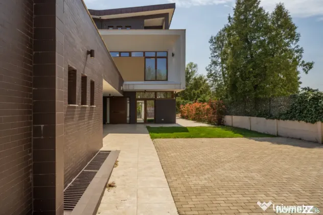 Resedinta contemporana in Mogosoaia | Piscina | Acces direct - Mogosoaia (Bucuresti-Ilfov)