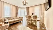 Apartament cu 3 camere, terasă de 77 mp și Jacuzzi, Zona C 