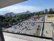 Piata sudului sun royal bloc nou la metrou 