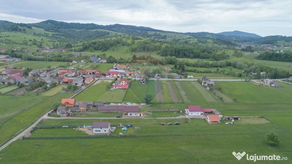 Teren Intravilan + Casa de vacanta Acris | Vama Buzaului ...