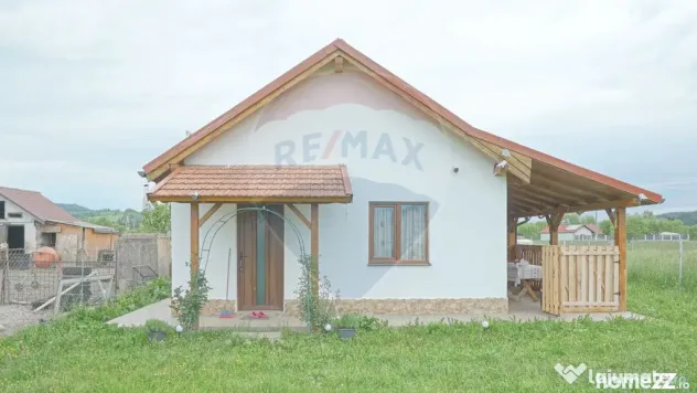 Teren Intravilan + Casa de vacanta Acris | Vama Buzaului ...