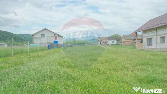 Teren Intravilan + Casa de vacanta Acris | Vama Buzaului ...