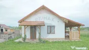 Teren Intravilan + Casa de vacanta Acris | Vama Buzaului ... 