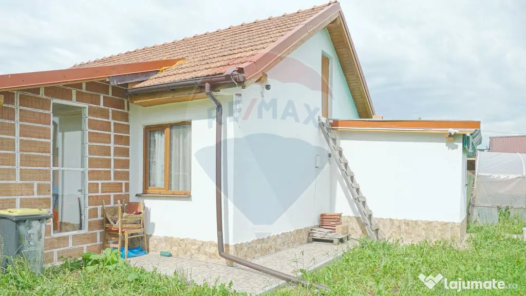 Teren Intravilan + Casa de vacanta Acris | Vama Buzaului ...