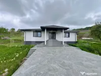 Casă stil mediteranean, 162 mp, teren 2600 mp, zona Siliva? 