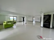 Casă stil mediteranean, 162 mp, teren 2600 mp, zona Siliva? 