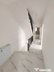 - Casa - Vila - Prelungirea Ghencea - Dantelei -- 200000E 