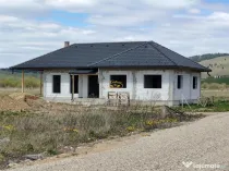 Casa familiala la rosu (Lazarea, jud. Harghita)