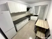Apartament 2 camere, decomandat - zona Sanpetru 