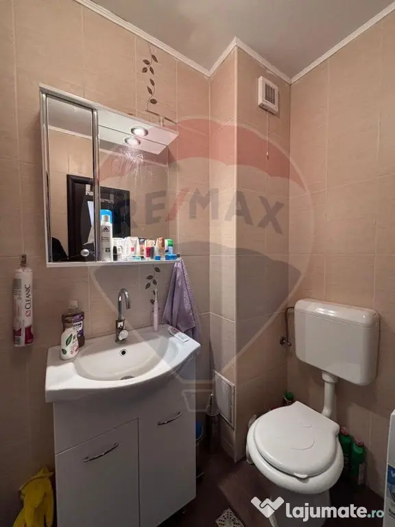 Apartament cu 2 camere de vânzare în zona Central