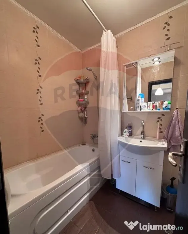 Apartament cu 2 camere de vânzare în zona Central