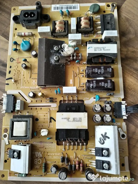 dezmembrez TV led UE40KU6100