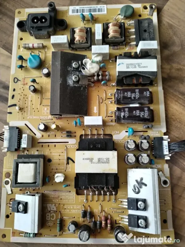 dezmembrez TV led UE40KU6100