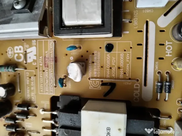 dezmembrez TV led UE40KU6100