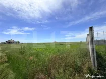 Teren intravilan de vânzare, 2.400 mp ideal pentru construc