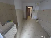Tomis II apartament 2 camere decomandat gol centrala gaze 